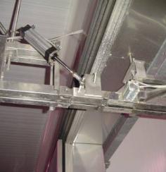 pneumatic-step-rail-for-door